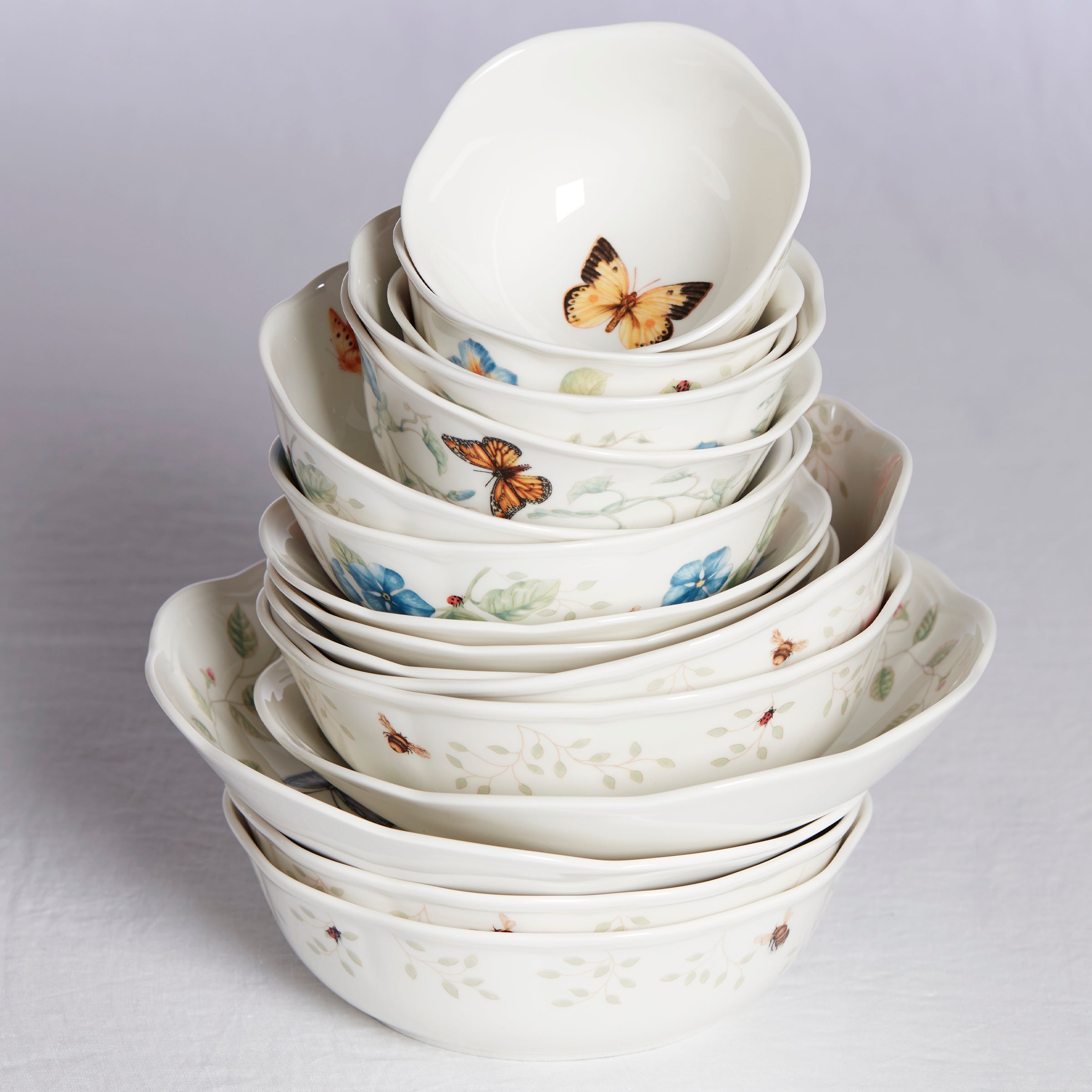 Scalloped Porcelain Dessert Bowl - Image 5
