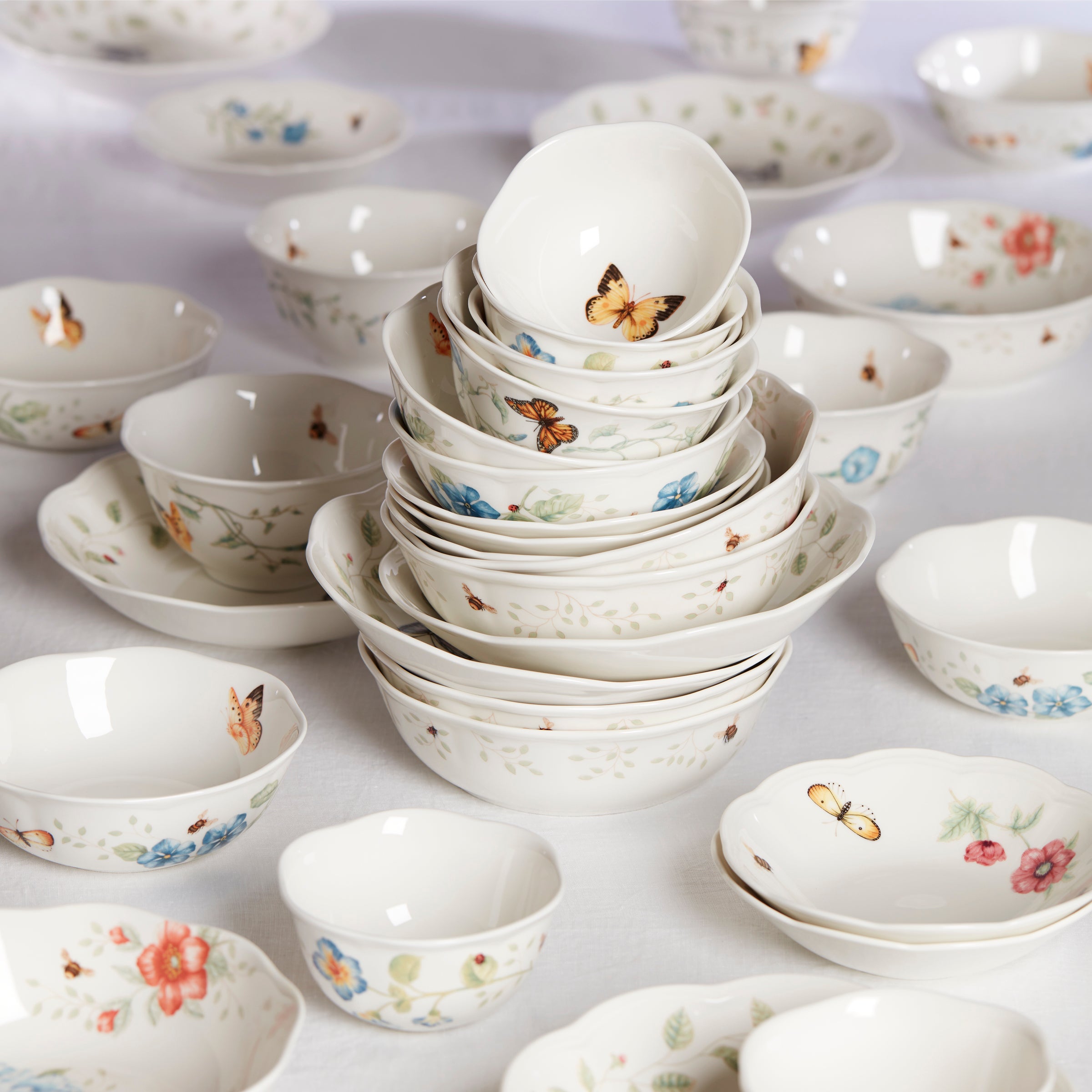 Scalloped Porcelain Dessert Bowl - Image 3
